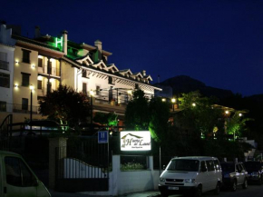 Отель Hotel Rural Huerta del Laurel  Моначил